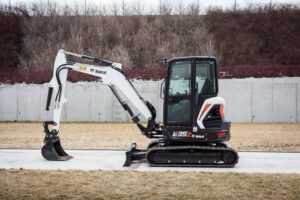 мини багер bobcat e35z-отляво